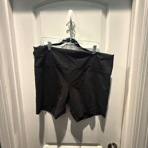 lululemon athletica Black allign Bike Shorts